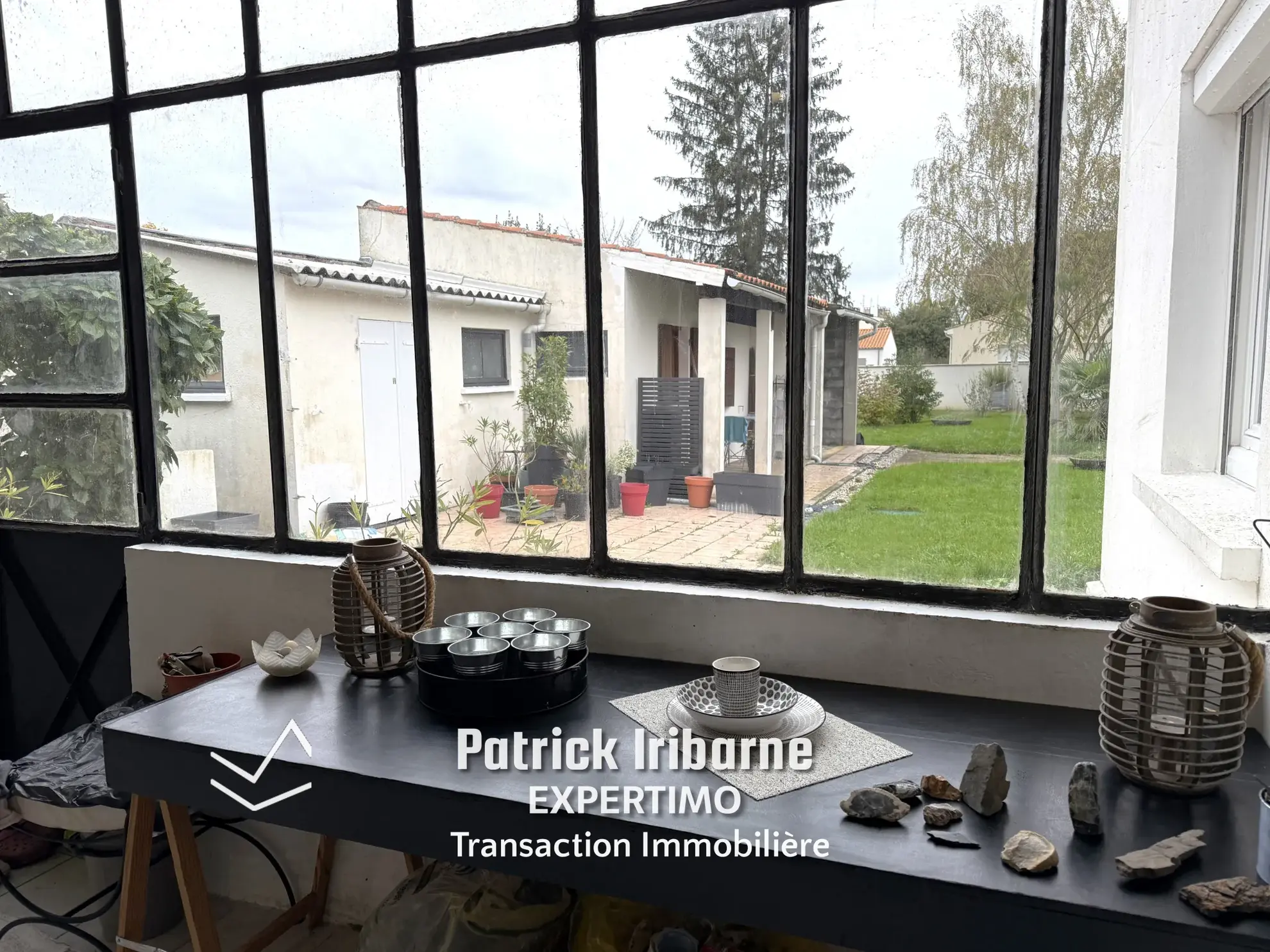 Maison ancienne rénovée à Saintes avec studio indépendant et jardin de 500 m² 