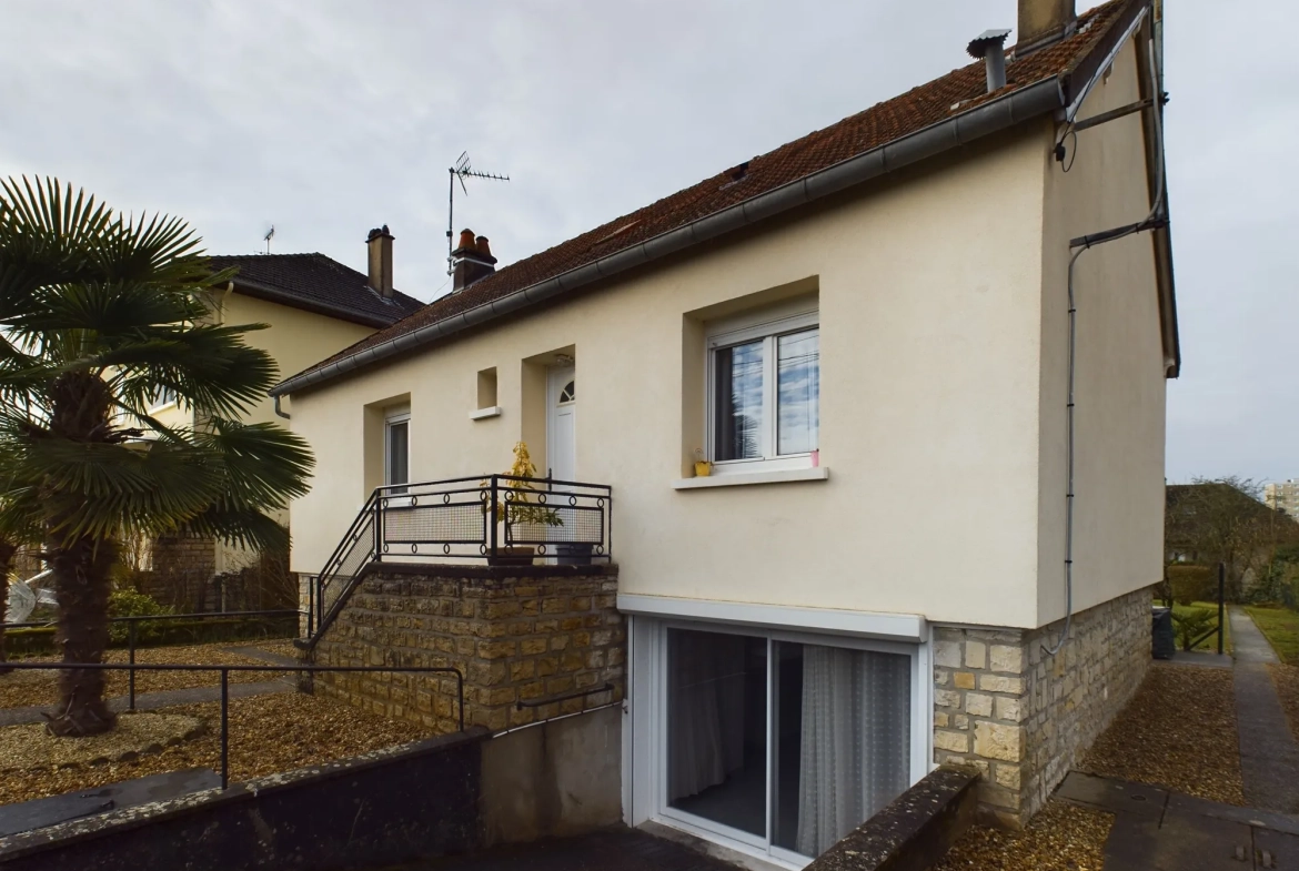 Maison à vendre à Nevers – 110 m² avec terrain de 783 m² 