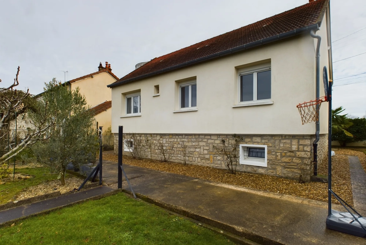 Maison à vendre à Nevers – 110 m² avec terrain de 783 m² 