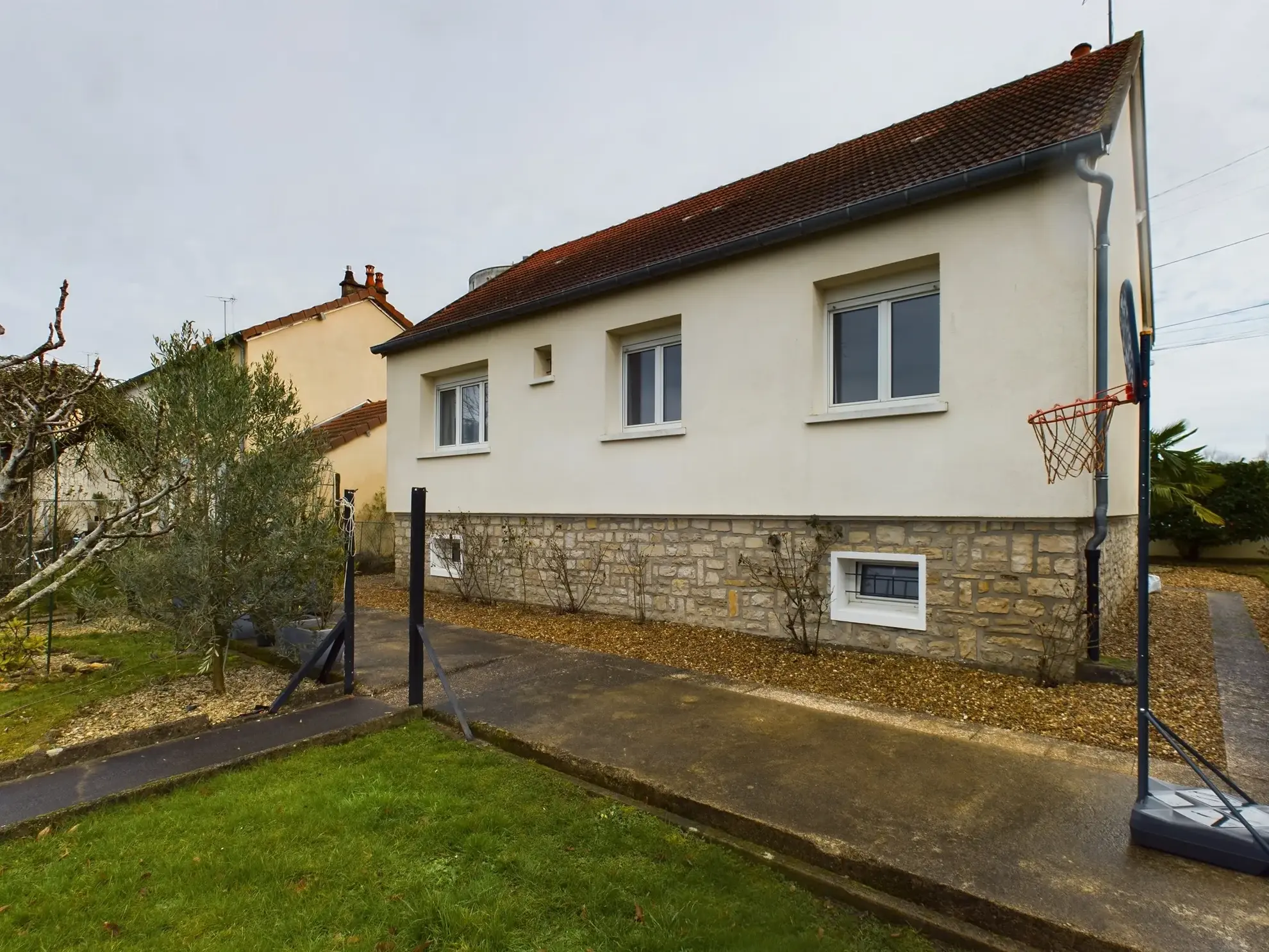 Maison à vendre à Nevers – 110 m² avec terrain de 783 m² 