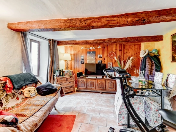 Maison de village de 65 m² à Les Ferres avec terrain et vue montagne