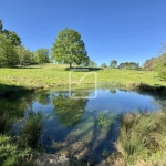 Superbe propriété agricole de 10 hectares avec lac et terre constructible à Sarlat-la-Canéda