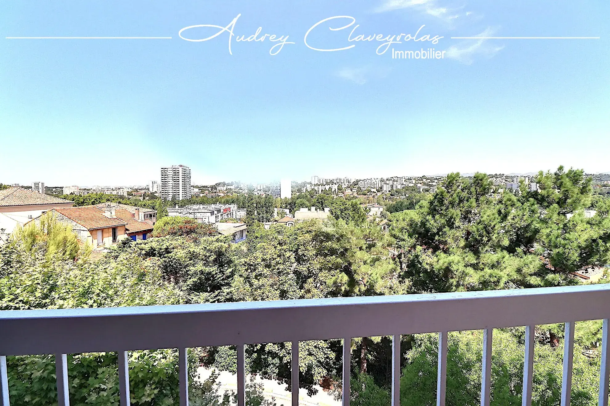Appartement lumineux de 62 m² avec parking et cave à Marseille 