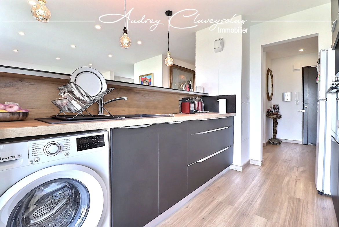 Appartement lumineux de 62 m² avec parking et cave à Marseille 