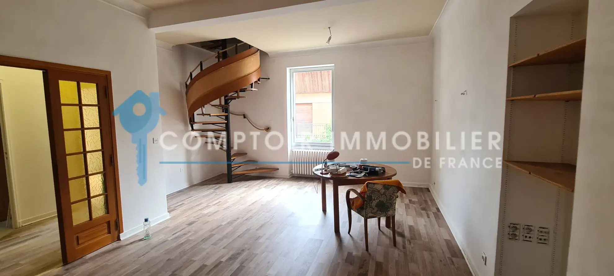 Maison de 165 m² avec studios indépendants à Valence, investissement idéal 