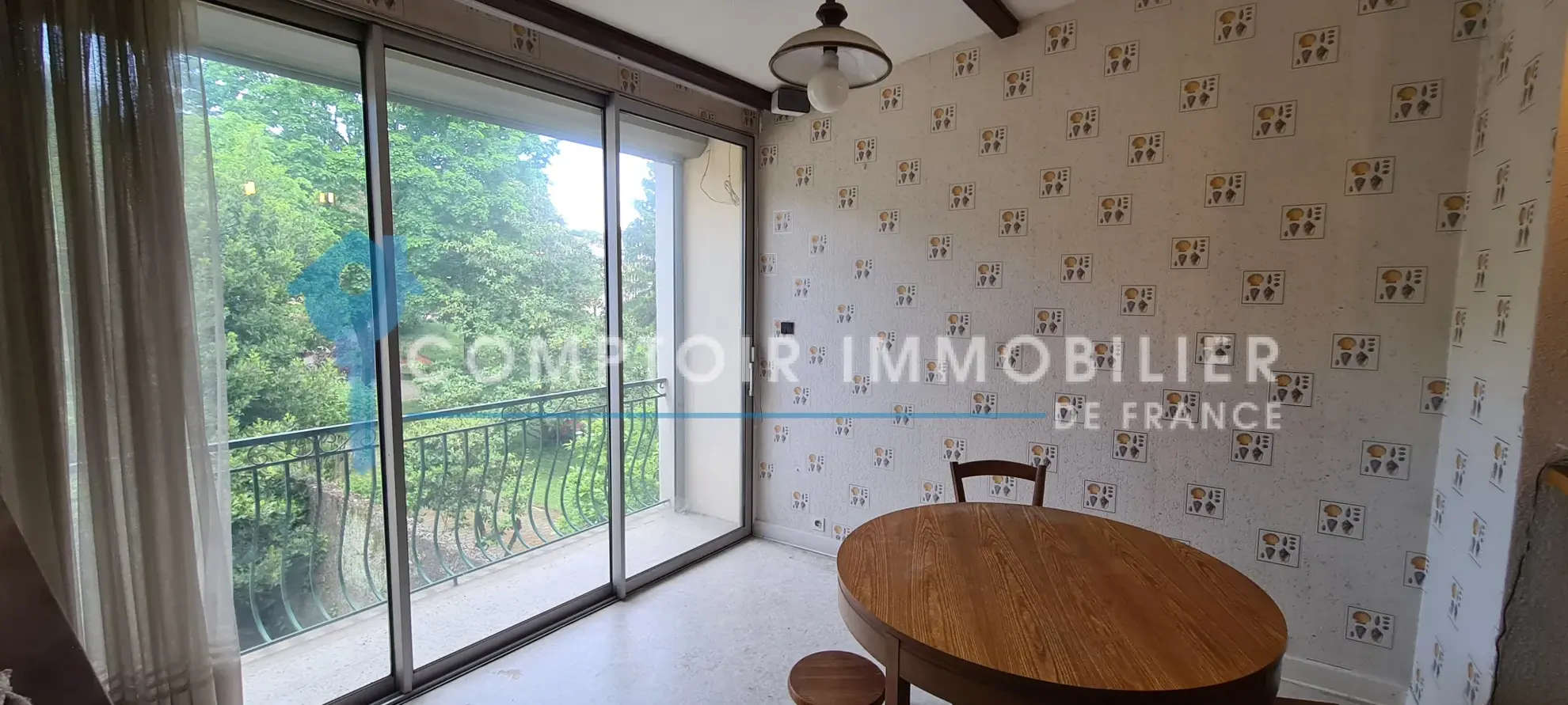 Maison de 165 m² avec studios indépendants à Valence, investissement idéal 