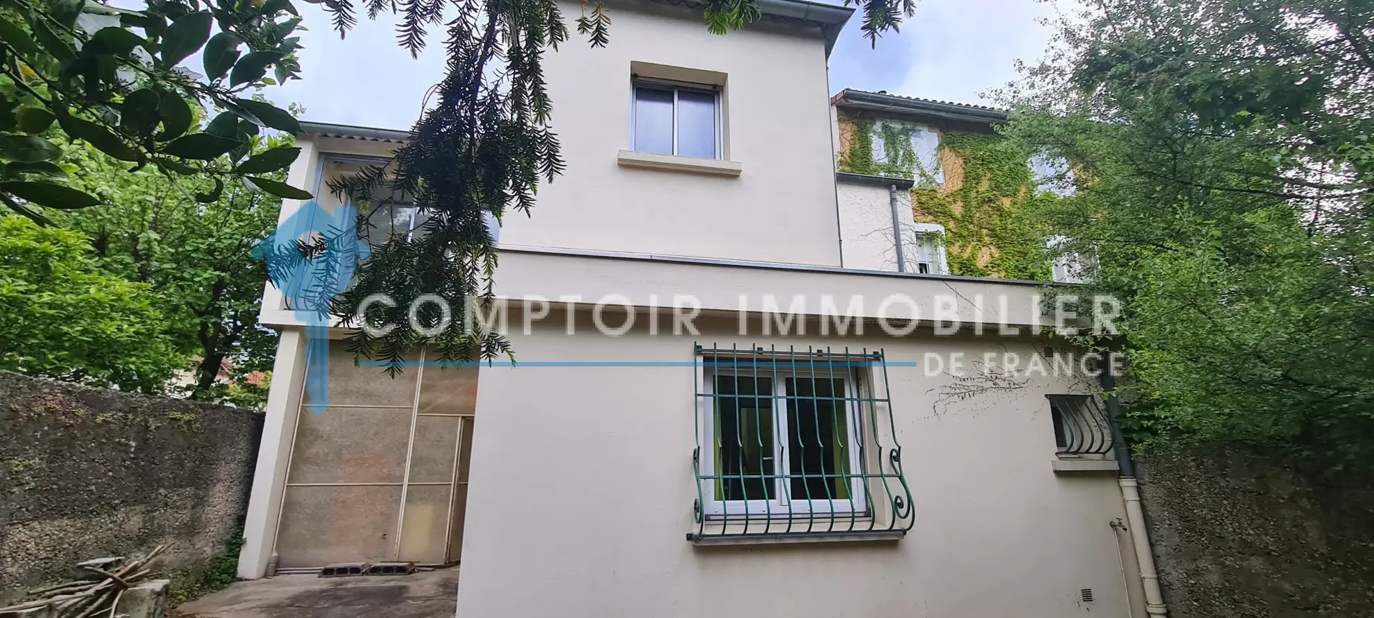 Maison de 165 m² avec studios indépendants à Valence, investissement idéal 