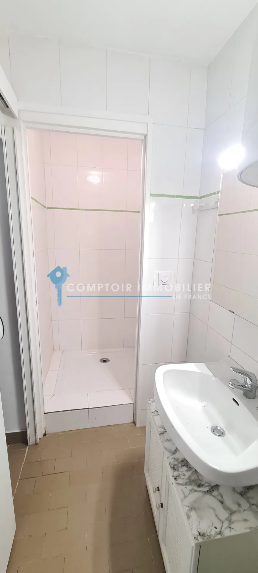 Maison de 165 m² avec studios indépendants à Valence, investissement idéal 