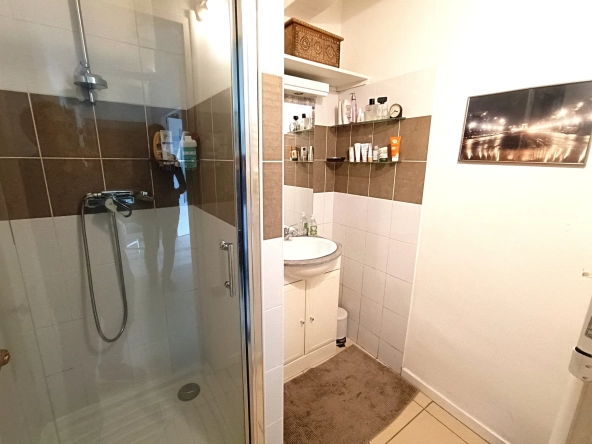 À vendre appartement T3 de 60 m² à Toulon Serinette avec garage et balcon 