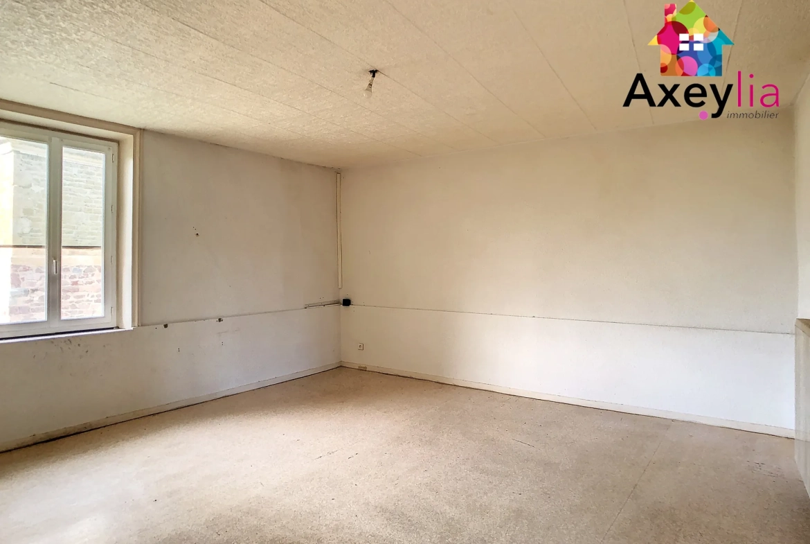 Maison à rénover de 110 m² avec dépendances et grand terrain à Mably 