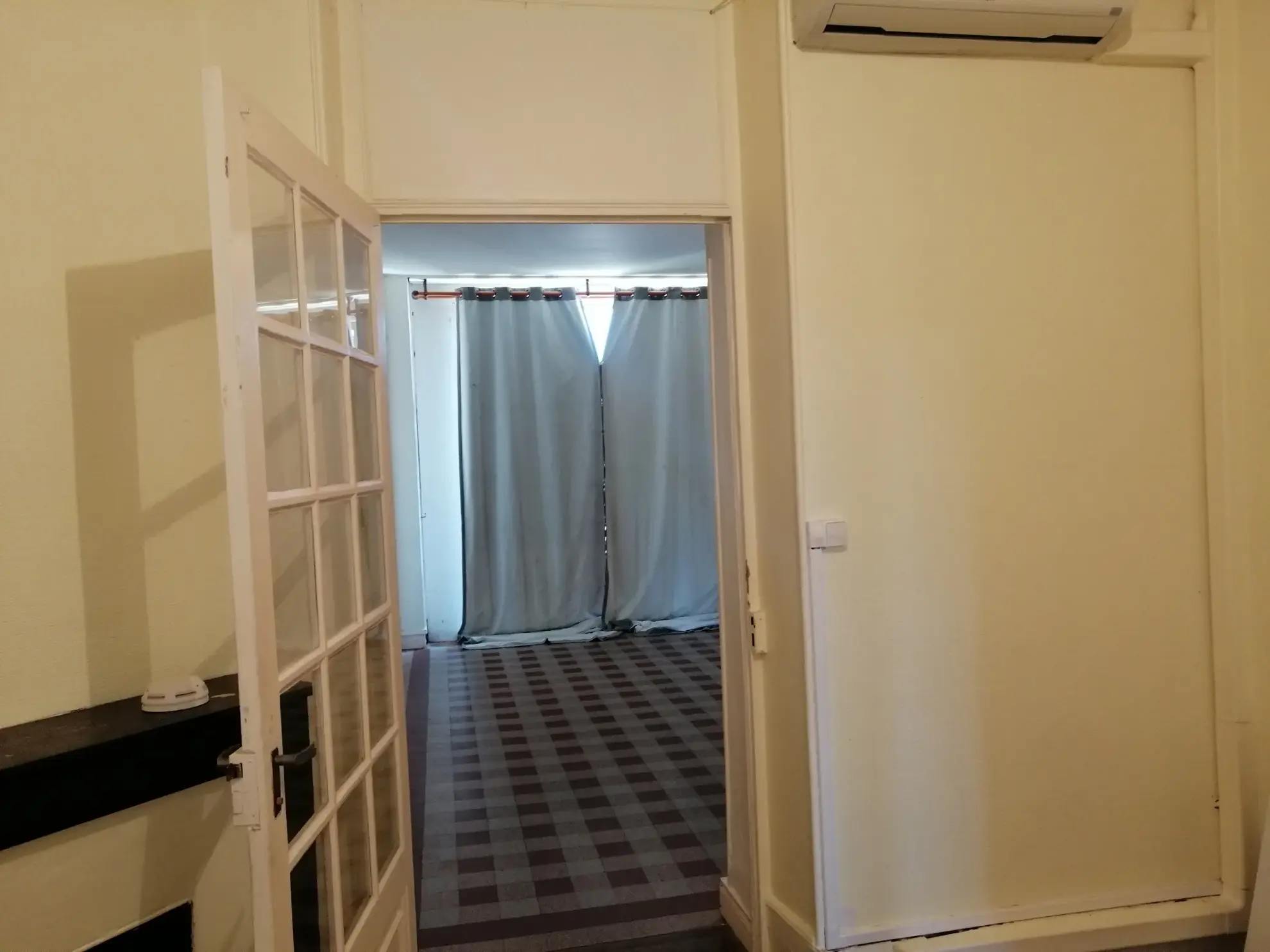 Immeuble à Nevers avec 4 appartements, jardin et potentiel locatif élevé 