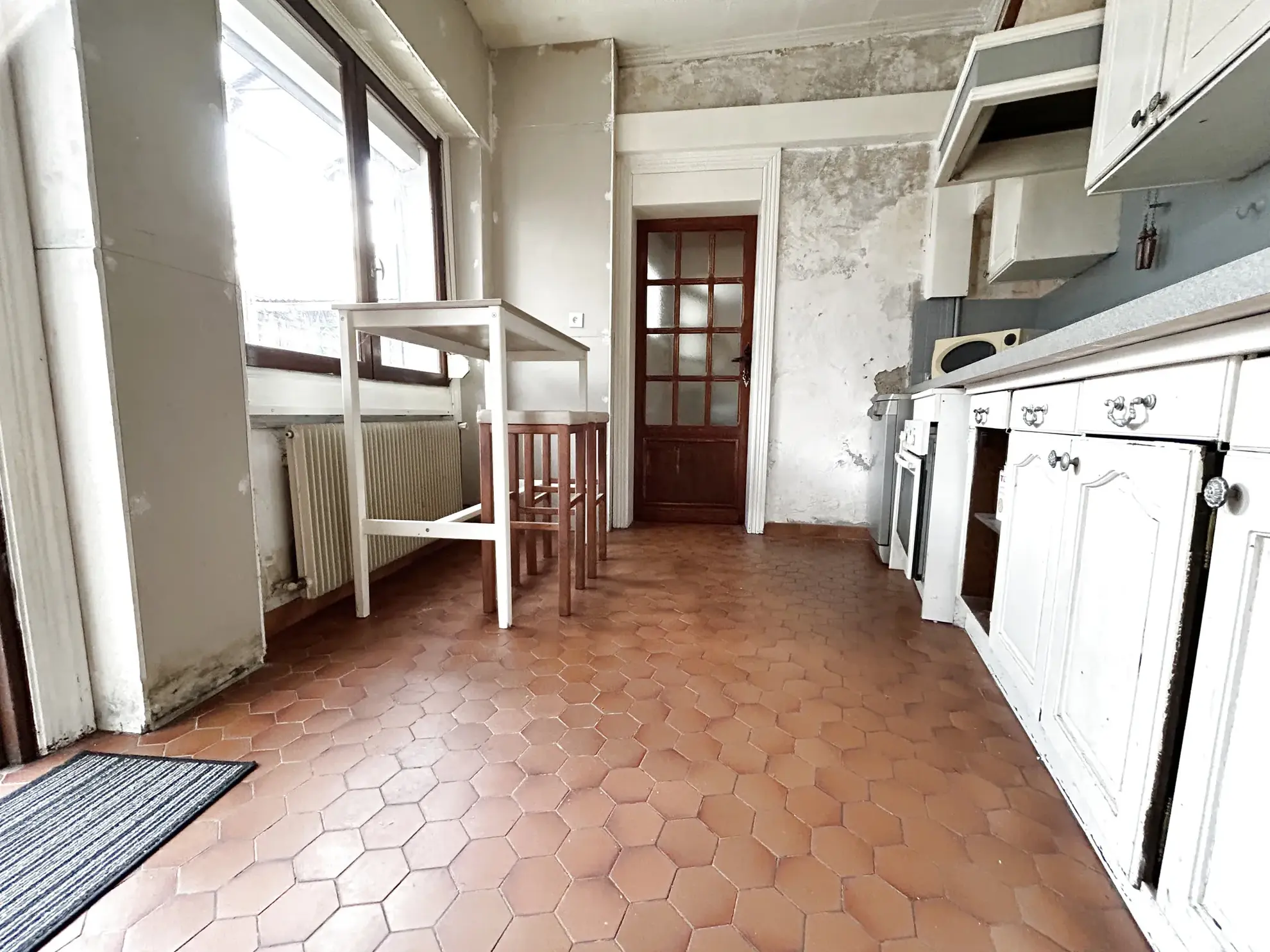 Maison de ville à Henin-Beaumont avec cour et dépendance - 90 m² 