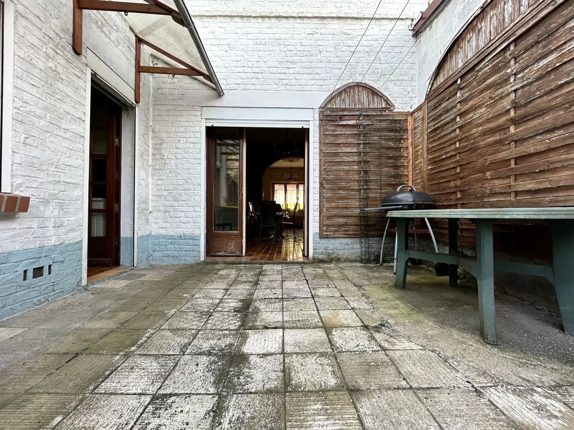Maison de ville à Henin-Beaumont avec cour et dépendance - 90 m² 
