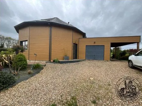 Maison F6 avec jardin et garage à vendre à Segré-En-Anjou Bleu pour 80 000 euros
