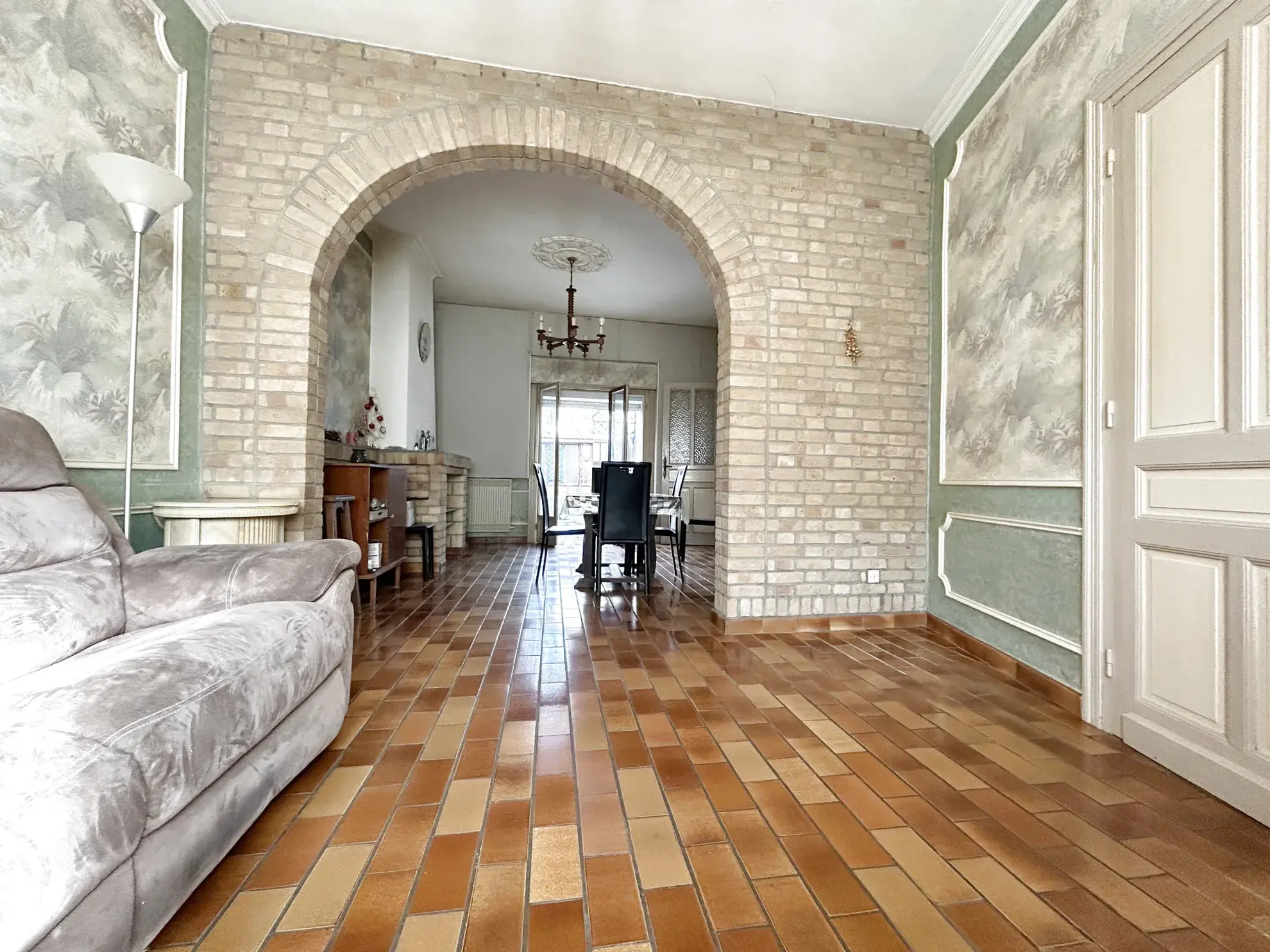 Maison de ville à Henin-Beaumont avec cour et dépendance - 90 m² 