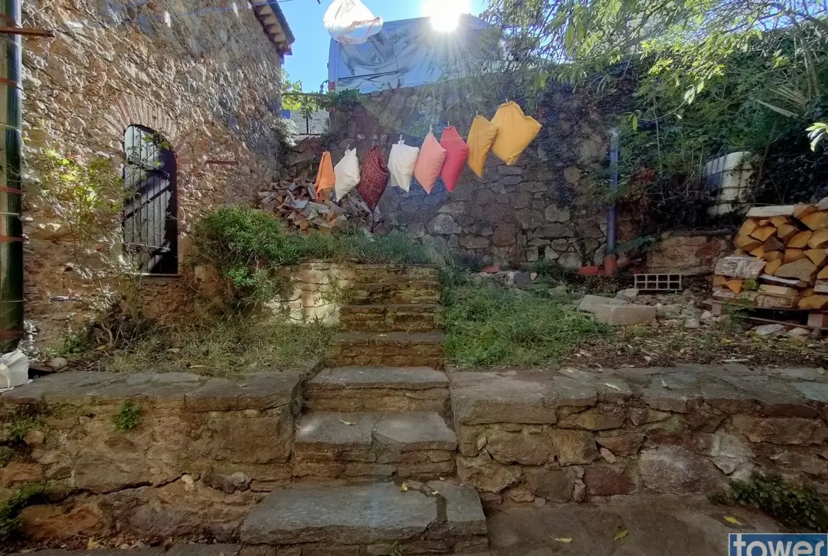 Maison de village lumineuse avec jardin à Llauro dans les Aspres 