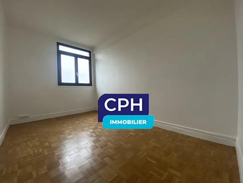 Appartement T3 lumineux de 60 m² à Châtillon près du tramway et des commerces 