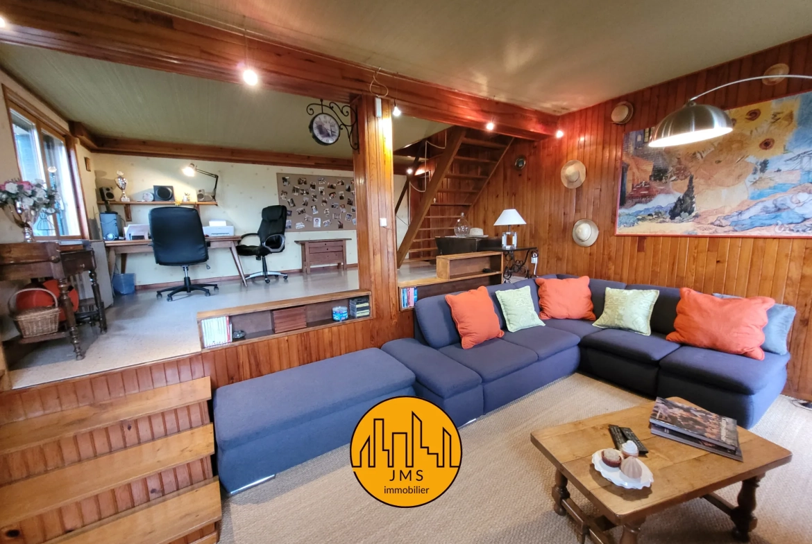 Charmante maison à Noyant d'Allier avec généreux terrain de 2300 m² 
