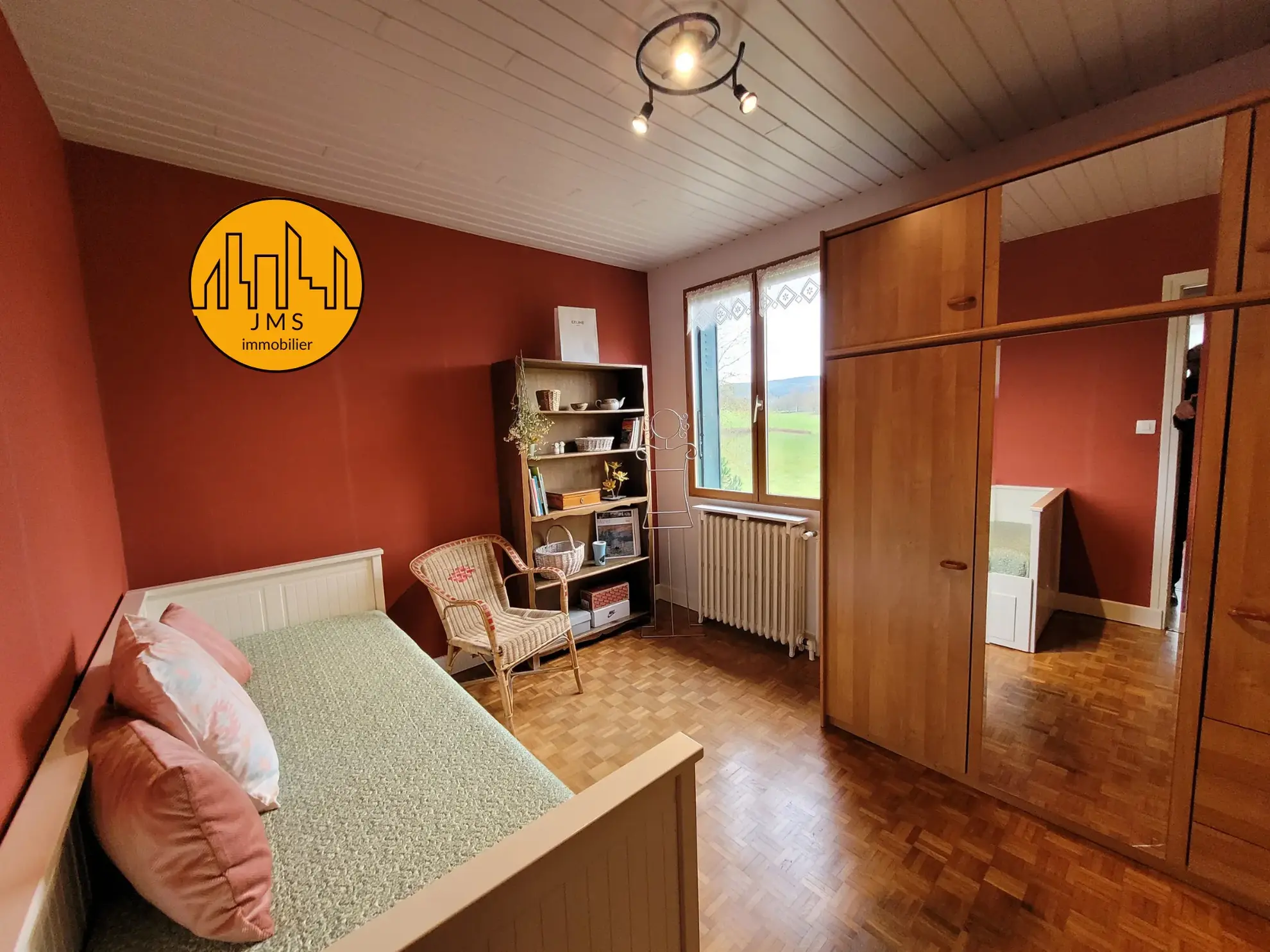 Charmante maison à Noyant d'Allier avec généreux terrain de 2300 m² 