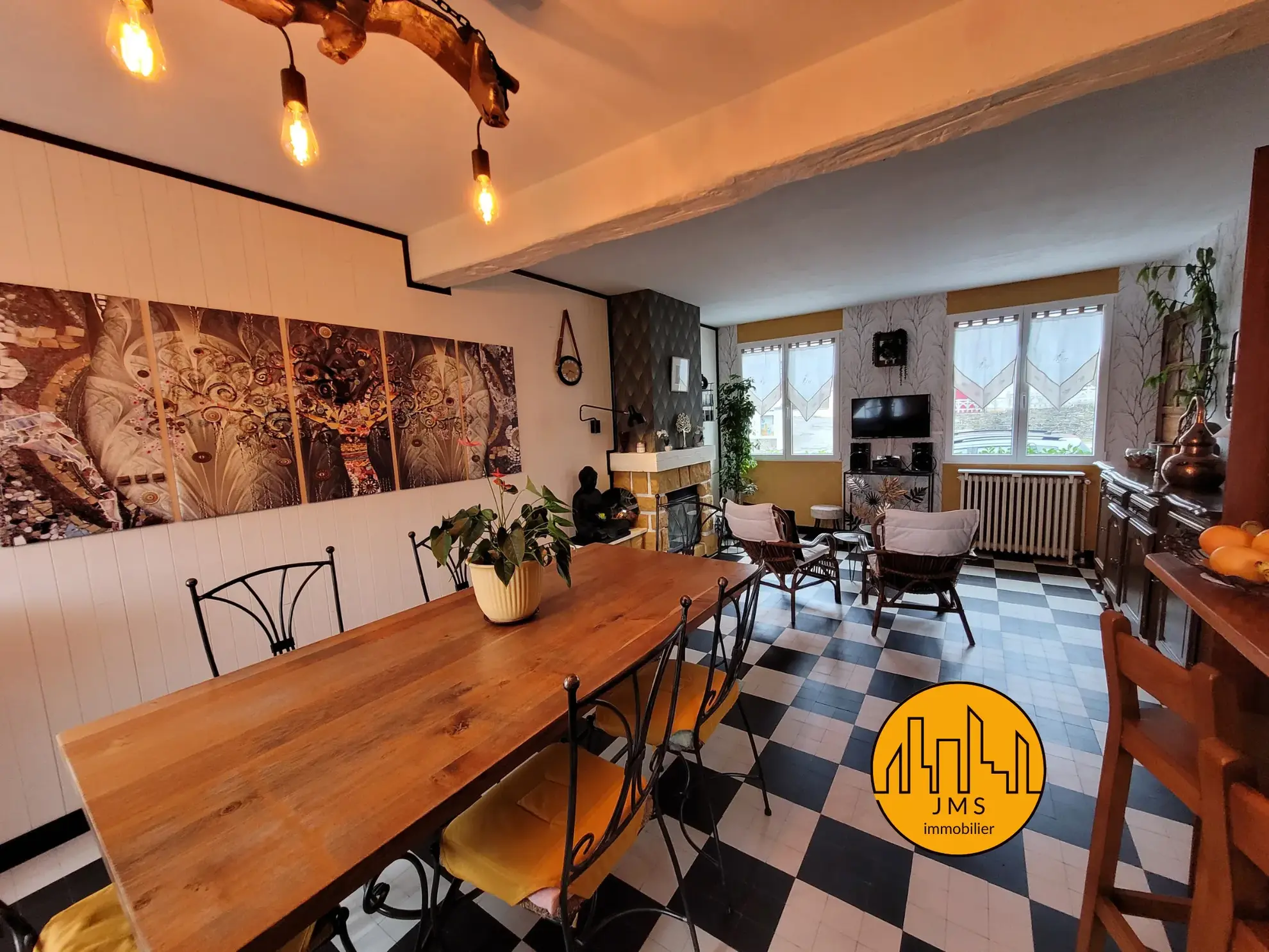Charmante maison à Noyant d'Allier avec généreux terrain de 2300 m² 