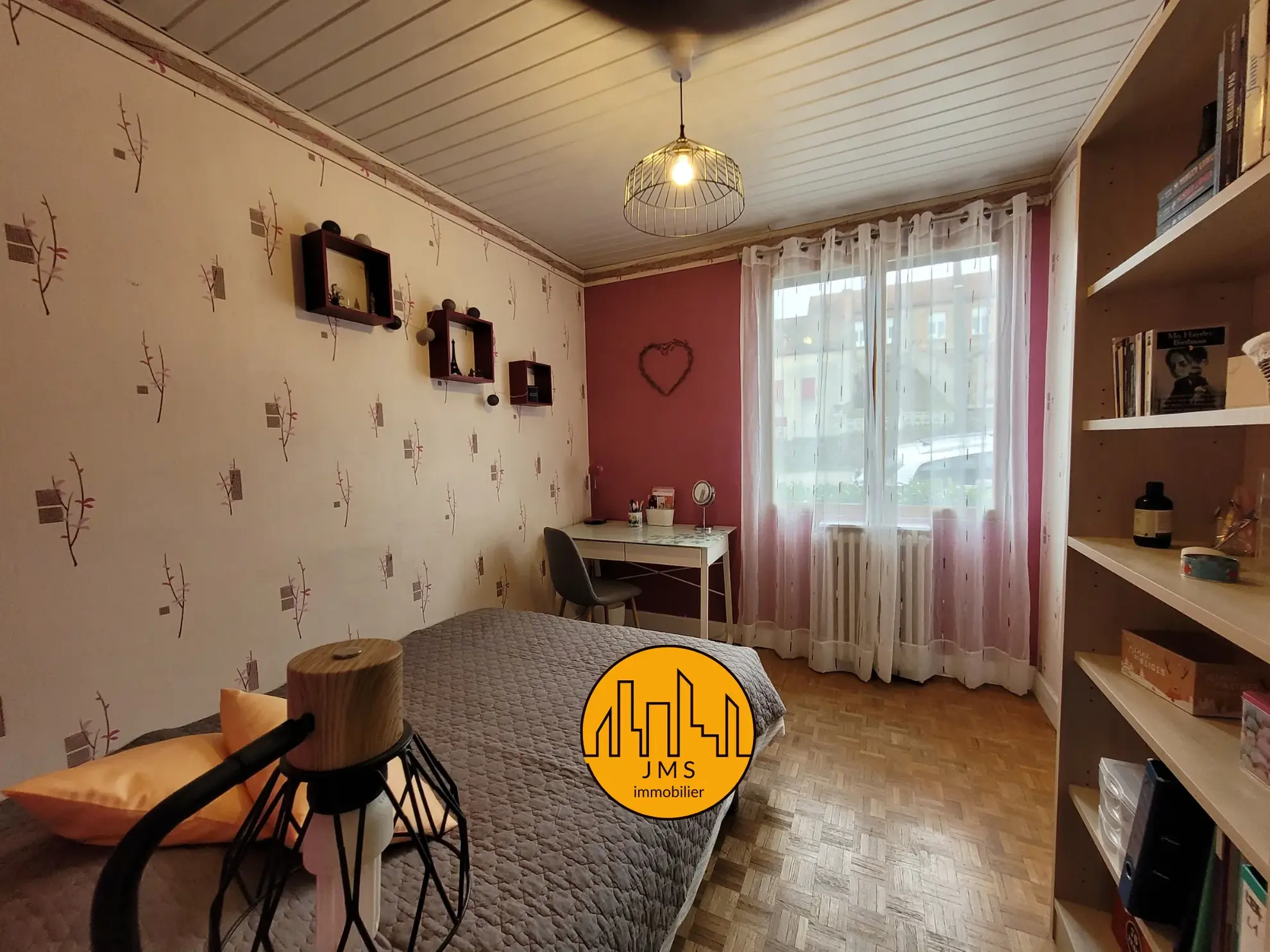 Charmante maison à Noyant d'Allier avec généreux terrain de 2300 m² 