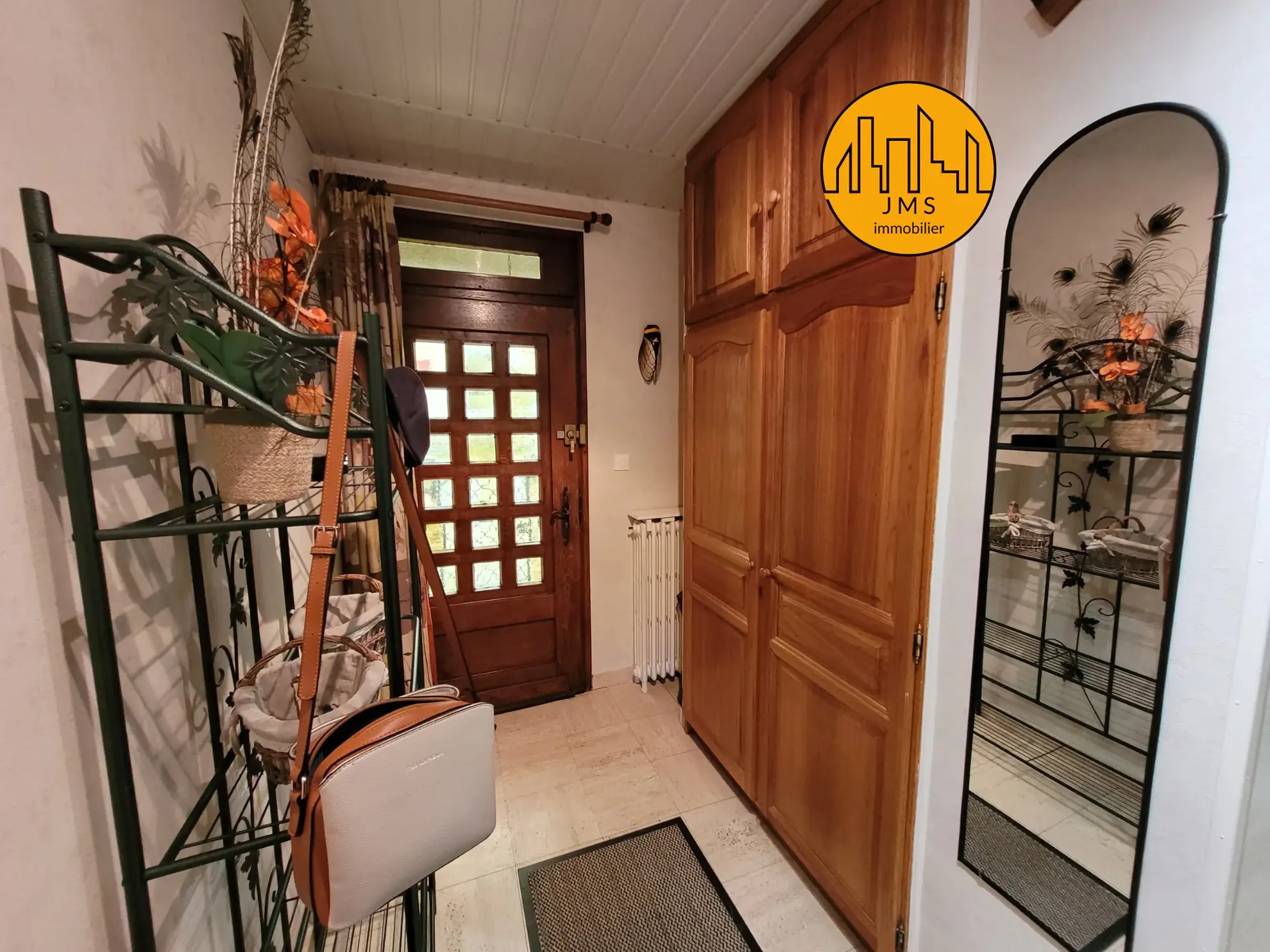 Charmante maison à Noyant d'Allier avec généreux terrain de 2300 m² 