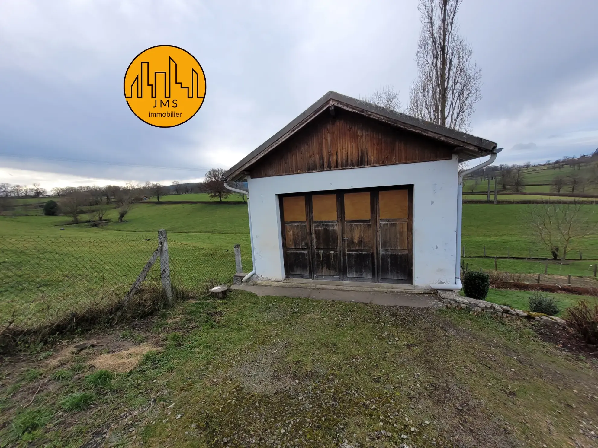 Charmante maison à Noyant d'Allier avec généreux terrain de 2300 m² 