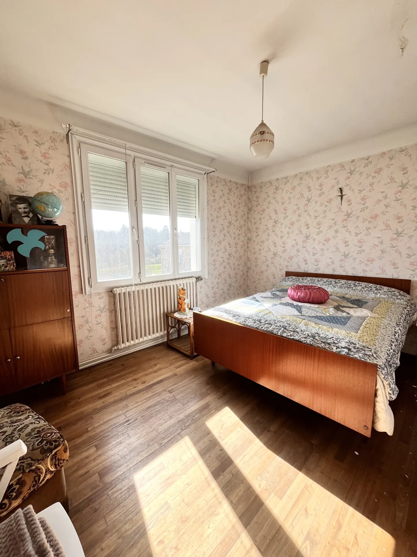 Maison à vendre en centre bourg à Maulevrier, 101 m² avec sous-sol et garage 