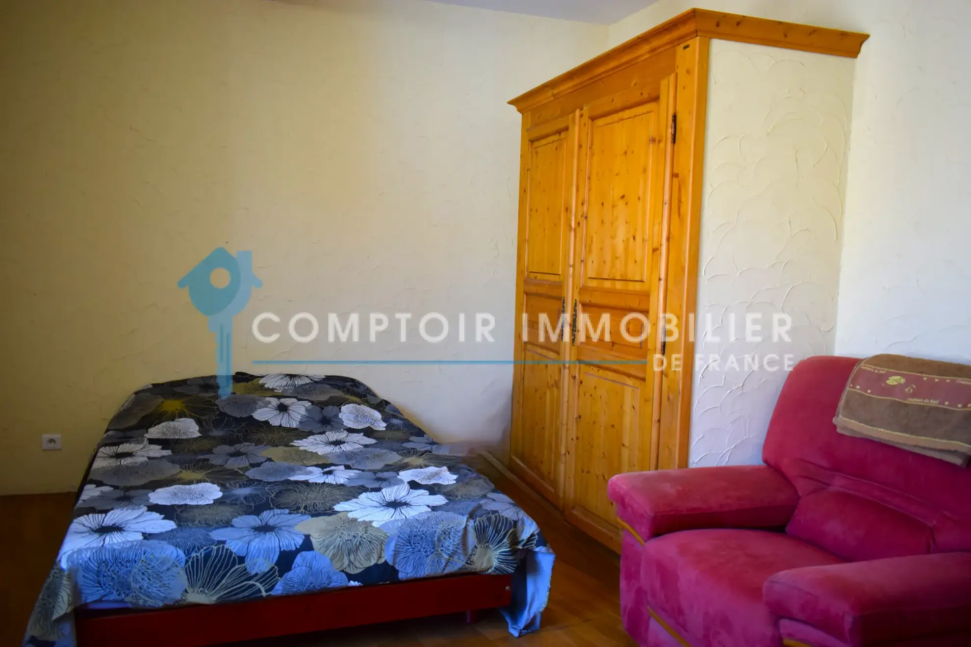 Maison de village lumineuse à Bezouse – 67 m² avec terrasse et rénovations récentes 