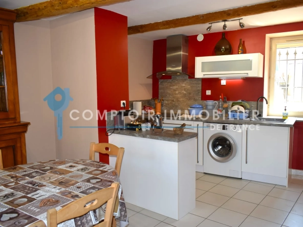 Maison de village lumineuse à Bezouse – 67 m² avec terrasse et rénovations récentes