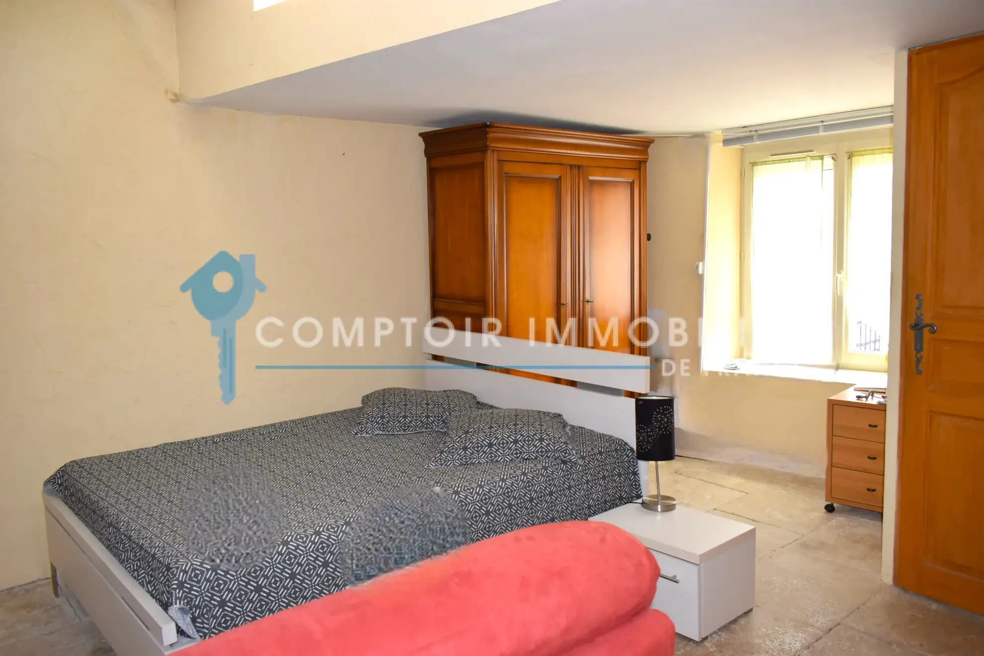 Maison de village lumineuse à Bezouse – 67 m² avec terrasse et rénovations récentes 