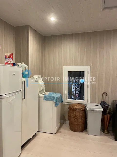 Maison de plain-pied à vendre à Moules et Baucels, 95 m² avec terrain arboré 