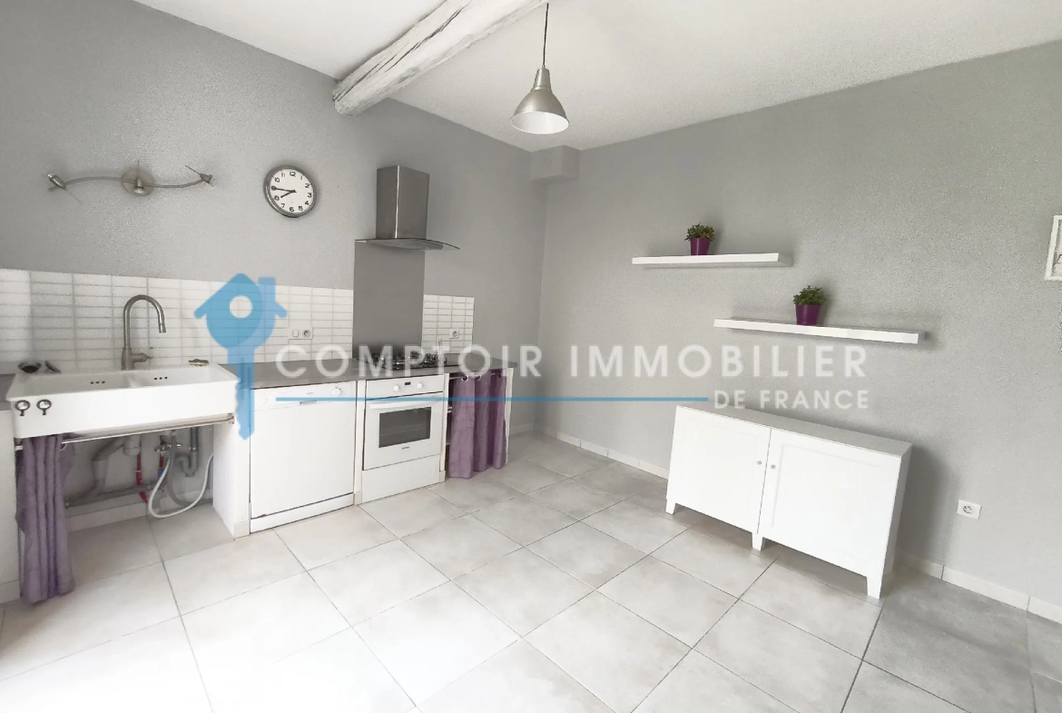 Maison de village à Boulbon - 70 m² avec cour et parking, idéal investissement ou résidence 