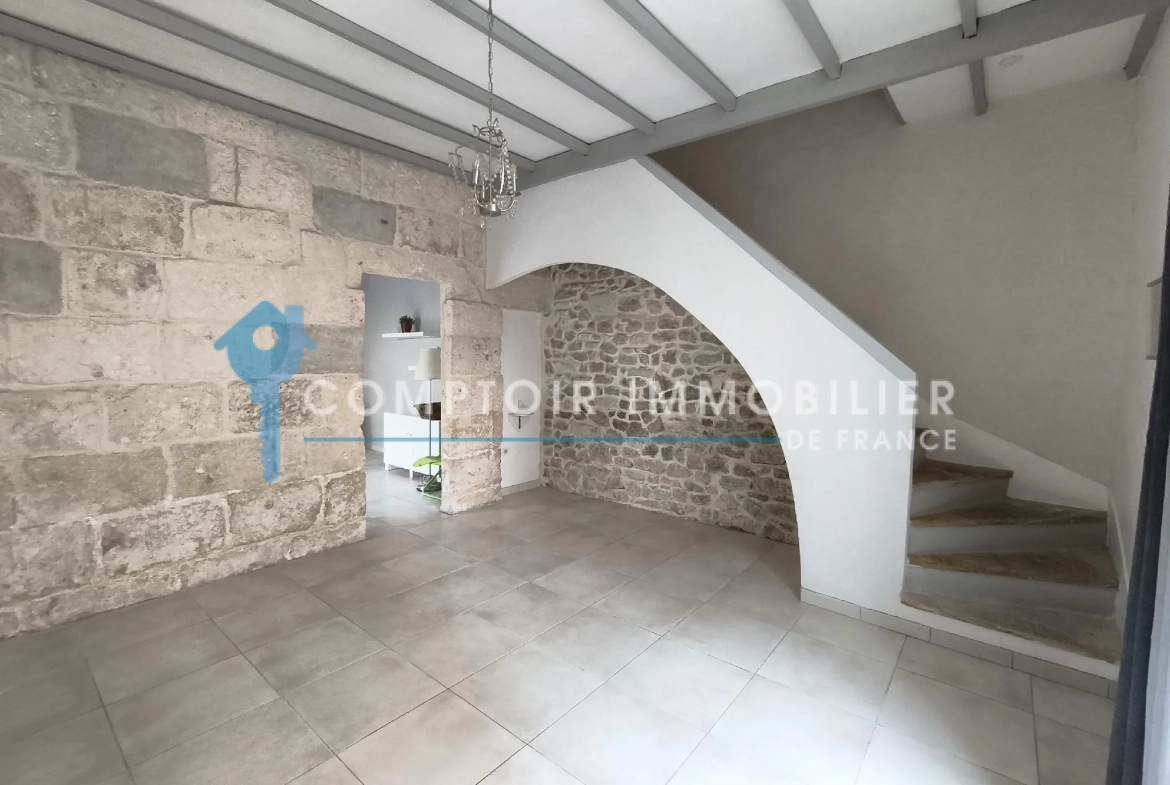 Maison de village à Boulbon - 70 m² avec cour et parking, idéal investissement ou résidence 