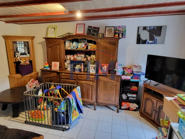 Maison à vendre à Envermeu avec garage, dépendance et jardin de 592 m² 