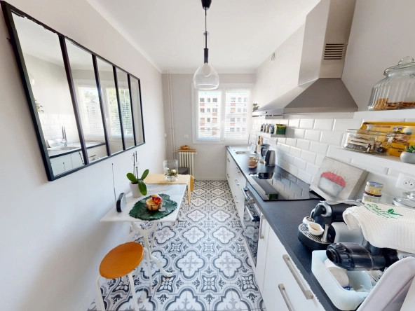 Appartement 2 pièces à Montpellier avec balcon, cave et proximité commodités