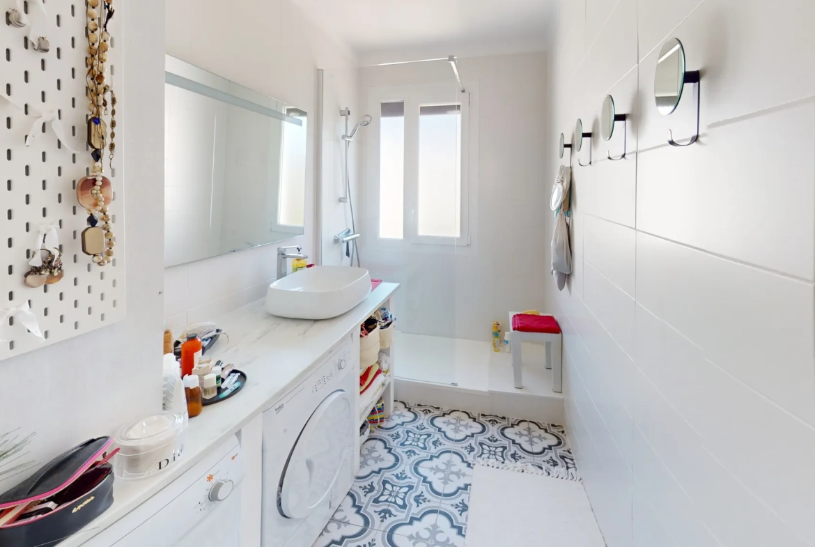 Appartement 2 pièces à Montpellier avec balcon, cave et proximité commodités 