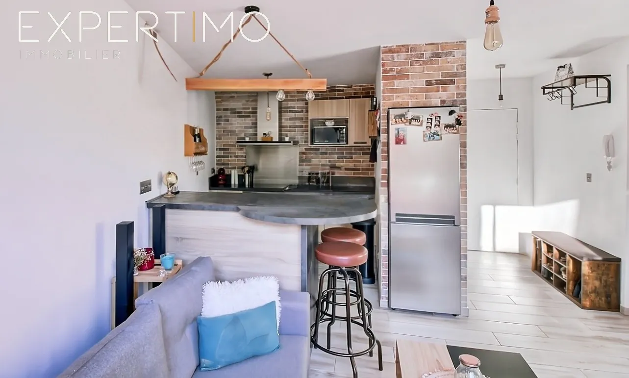 Appartement T2 avec terrasse, piscine et garage à Fuveau (13710) 