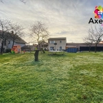 Maison à vendre à Saint-Romain-la-Motte avec piscine et terrain clos