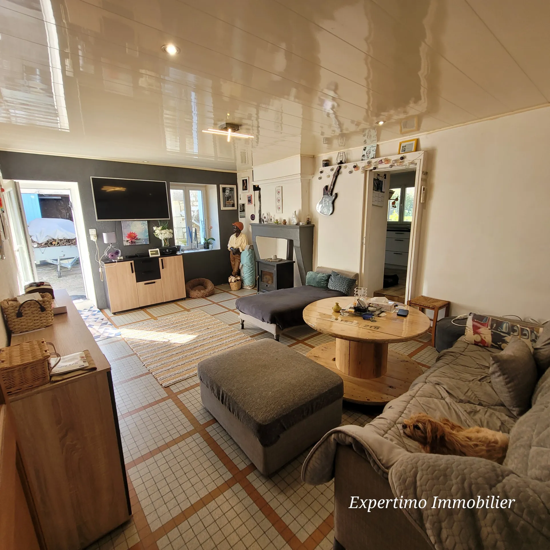 Maison de village rénovée avec piscine à Saint-Genis de Saintonge 