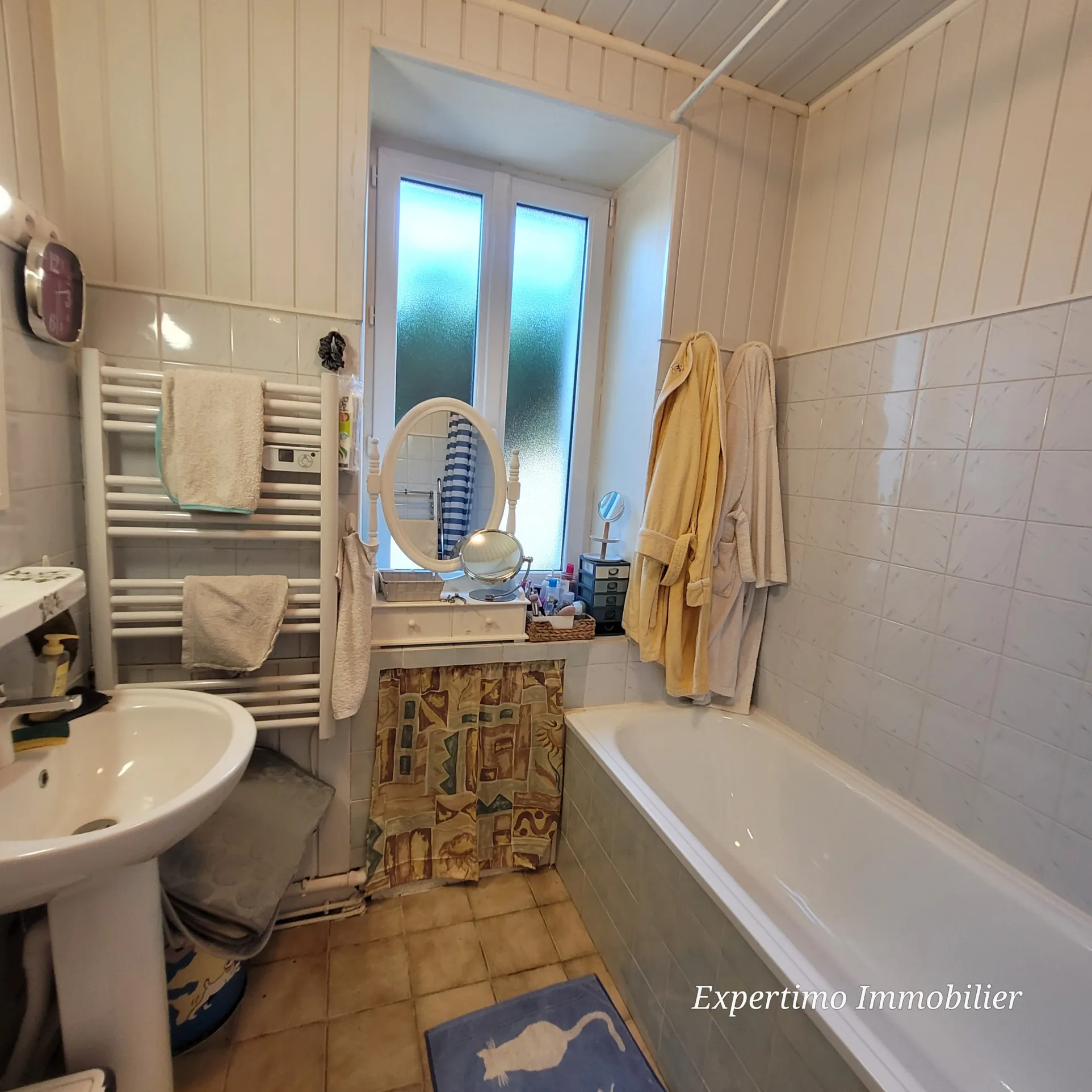 Maison de village rénovée avec piscine à Saint-Genis de Saintonge 
