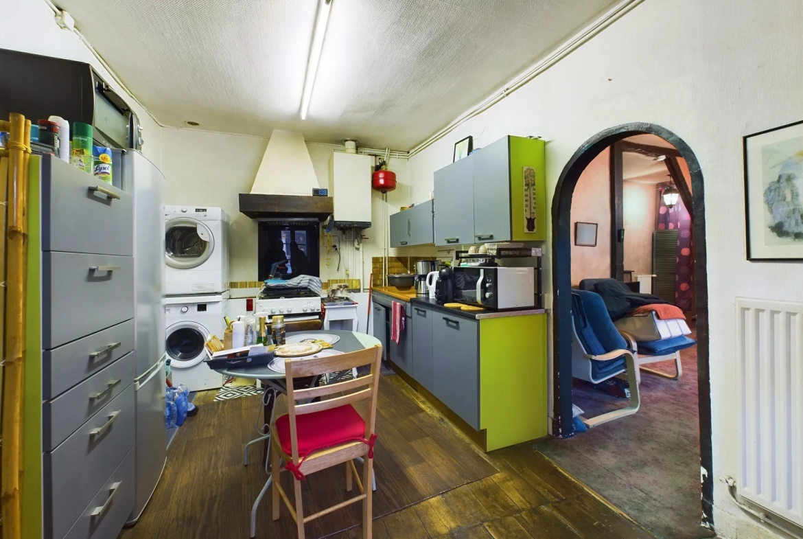 Appartement de 54,85 m² au centre-ville de Nevers avec potentiel d'aménagement 