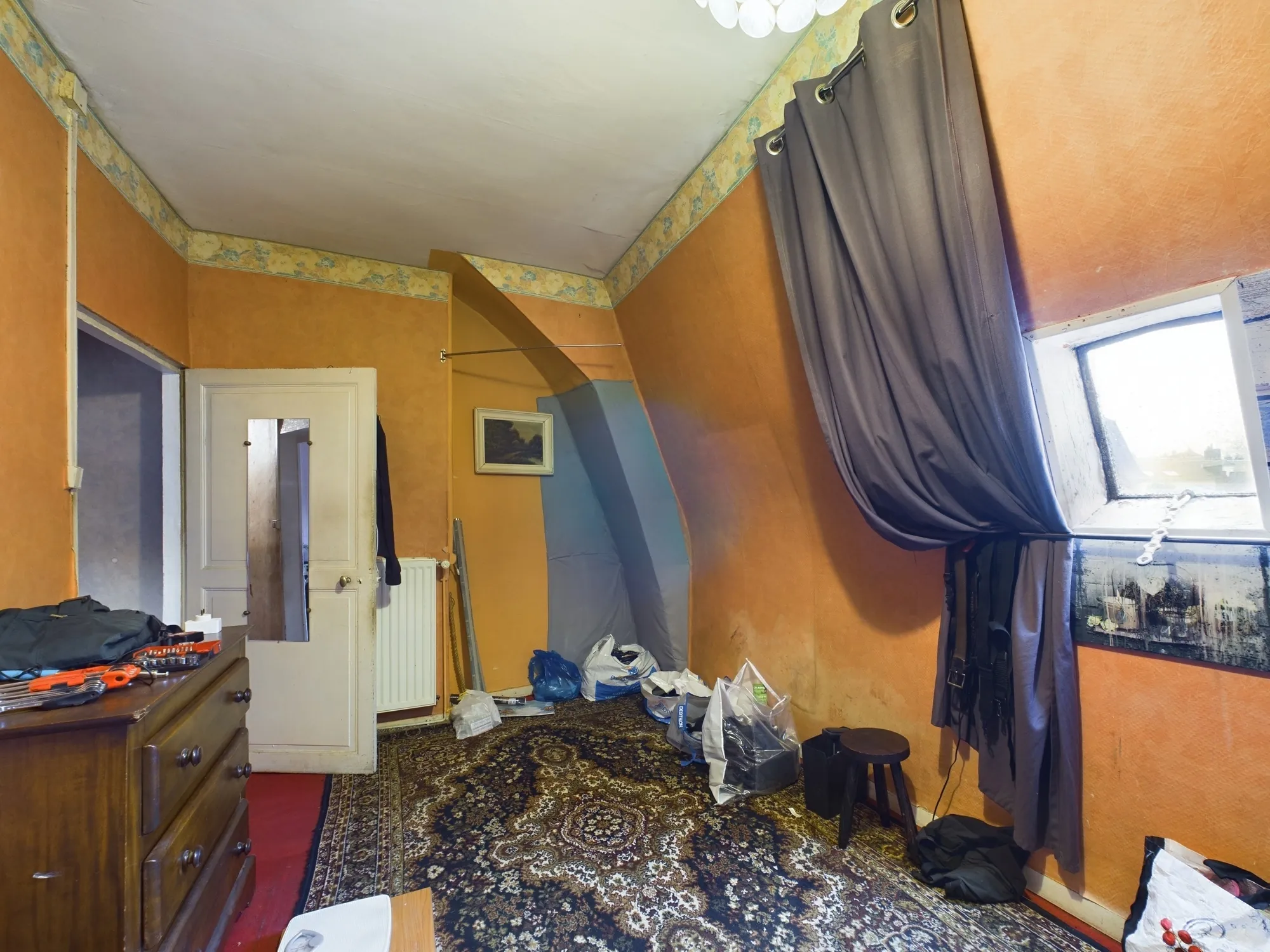 Appartement de 54,85 m² au centre-ville de Nevers avec potentiel d'aménagement 