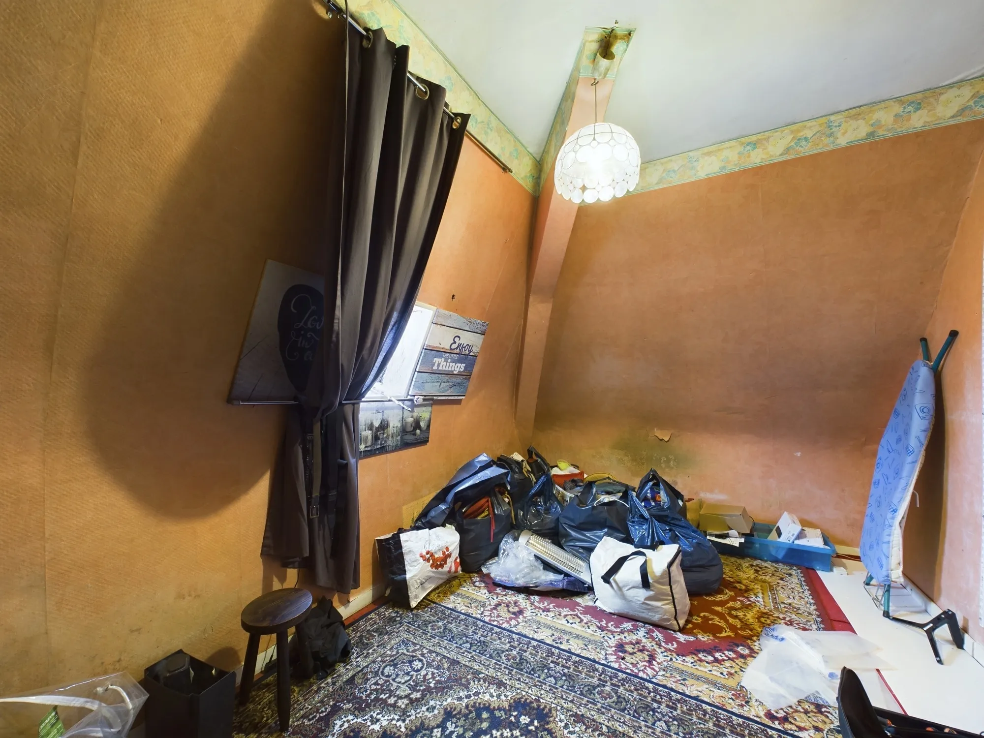 Appartement de 54,85 m² au centre-ville de Nevers avec potentiel d'aménagement 