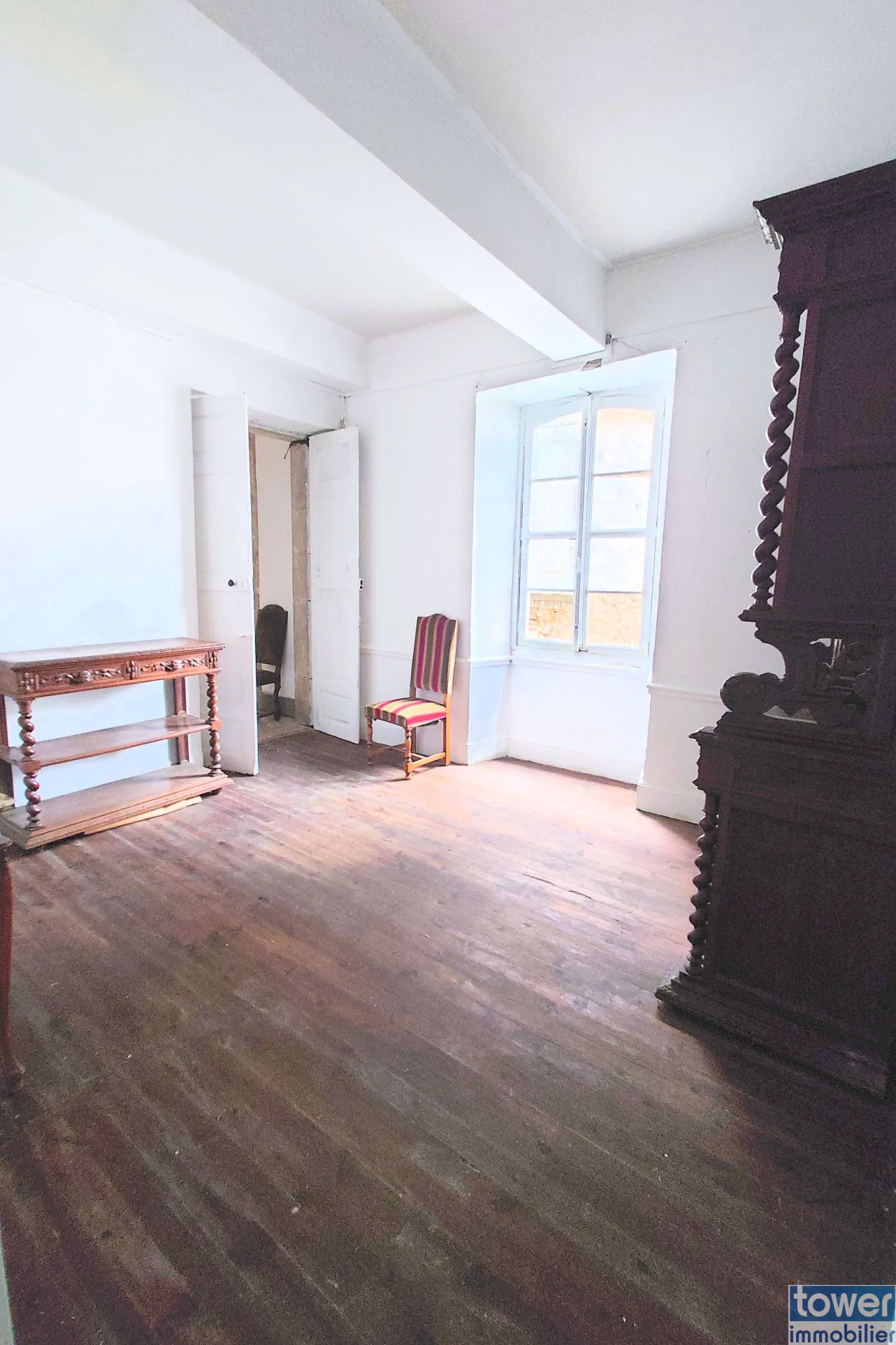 Belle maison ancienne du 15ème siècle à Villefranche de Rouergue 