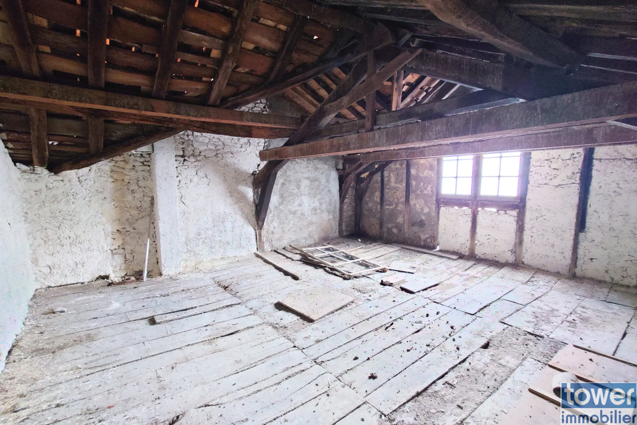 Belle maison ancienne du 15ème siècle à Villefranche de Rouergue 