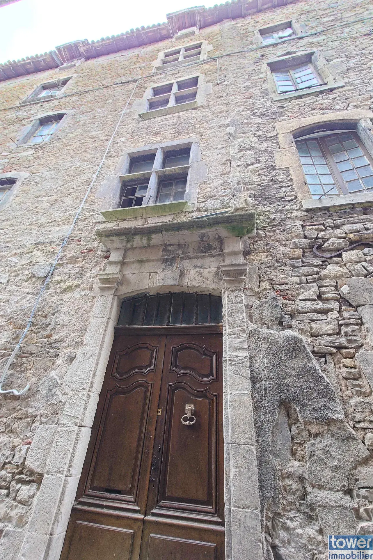 Belle maison ancienne du 15ème siècle à Villefranche de Rouergue 