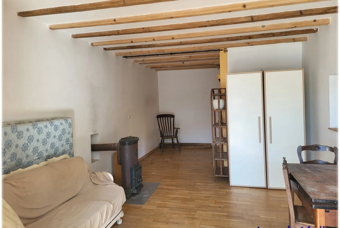 Maison à vendre à Gluiras de 108 m² avec jardin et studio indépendant 