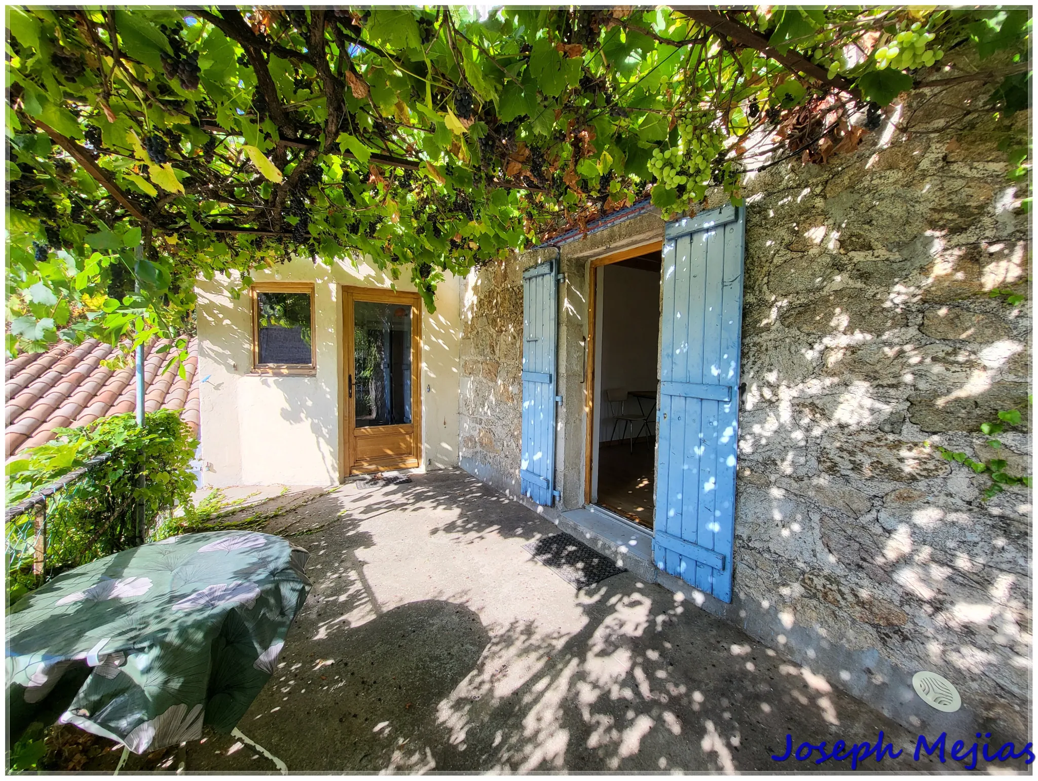 Maison à vendre à Gluiras de 108 m² avec jardin et studio indépendant 