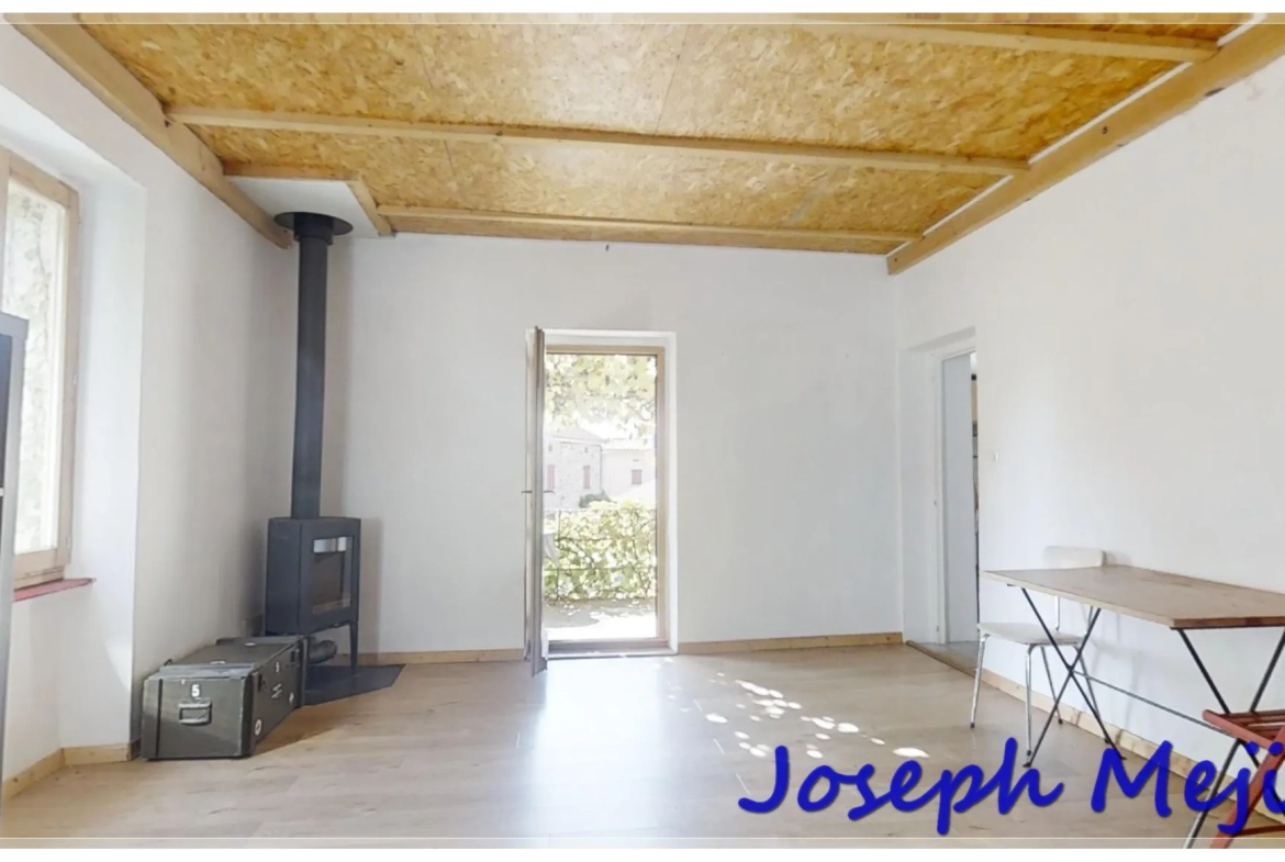 Maison à vendre à Gluiras de 108 m² avec jardin et studio indépendant 
